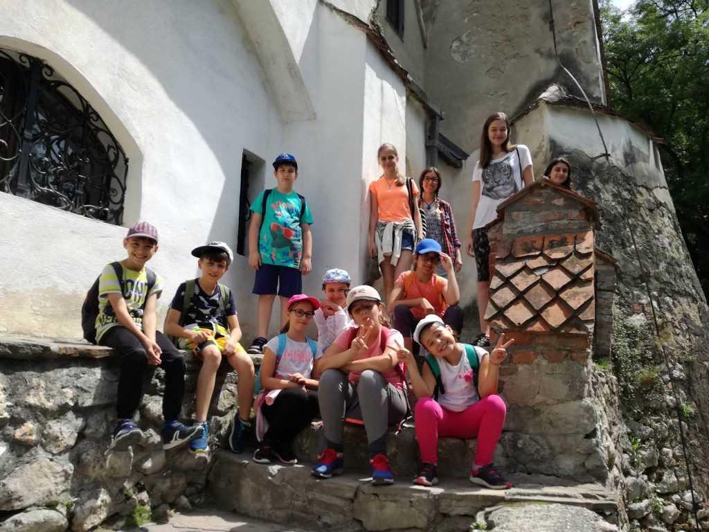 de ce să-l lași în tabără