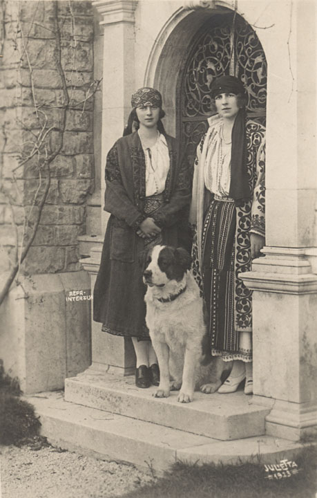 Femeia si câinele - Fiecare regină a avut un prieten apropiat