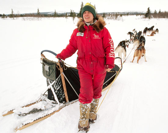 Doamnele de la cârma săniilor  - Femeia și câinele